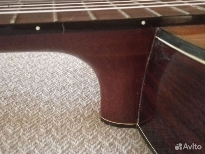 Испанская классическая гитара