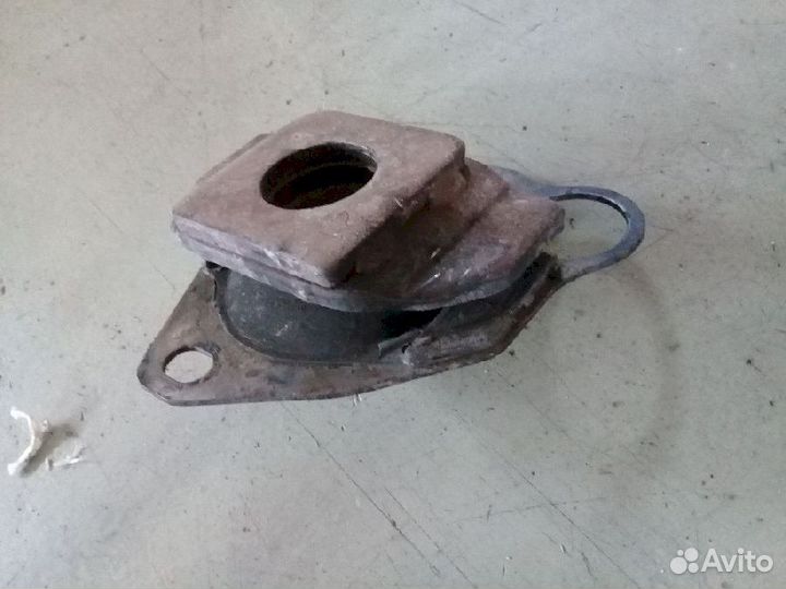 Опора двигателя (подушка двс) задняя 12372-21111 T