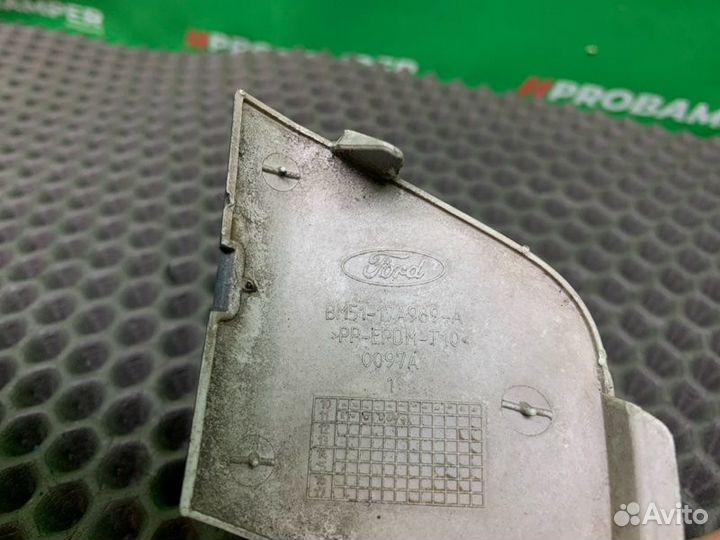 Заглушка в бампер передняя Ford Focus 3