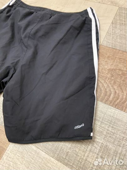 Спортивные шорты мужские Adidas размер S