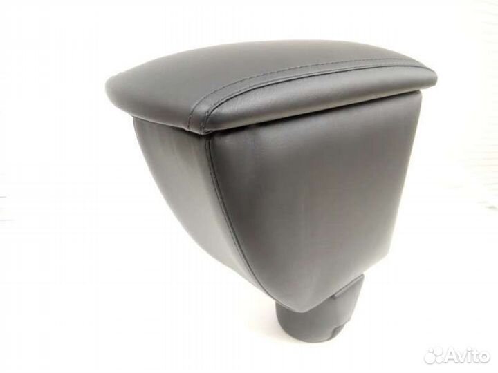 Подлокотник Лада Х-рей в подстаканник