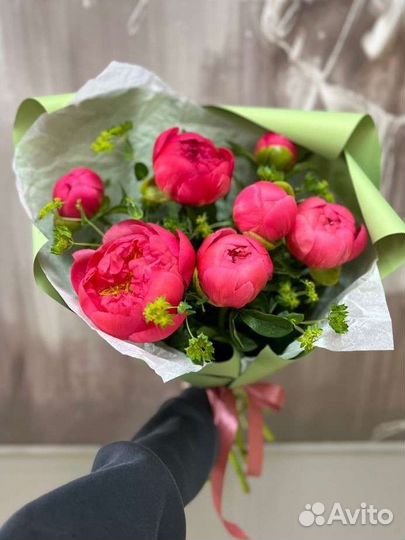 Живые цветы букеты пионы,букет цветов, доставка
