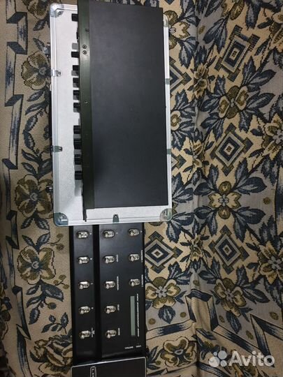 Рэковый гитарный прцессор Line6 Pod Pro + контрол