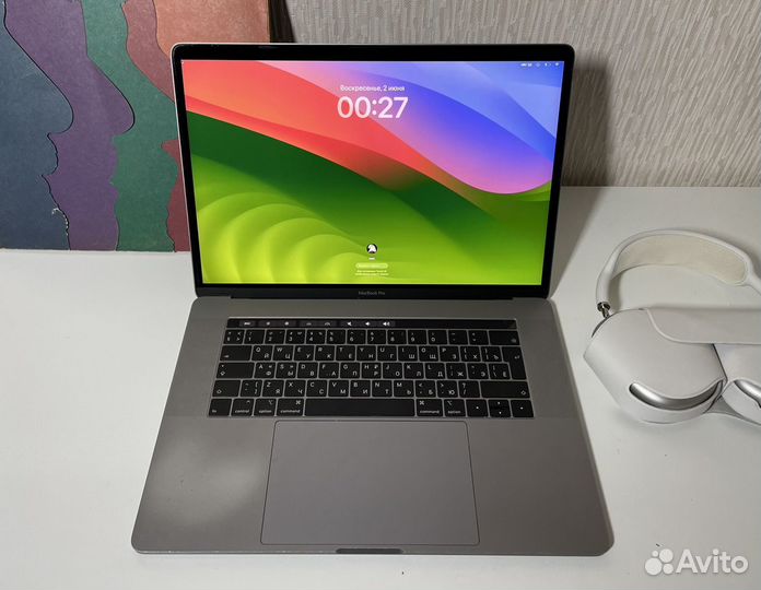 Macbook pro 15 2018 i7 16gb