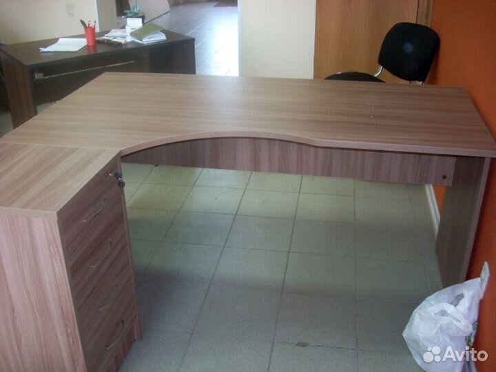 Офисная мебель. Доставка в Сургут из Екатеринбурга