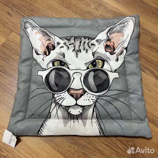 Лежанка, подстилка для кошек