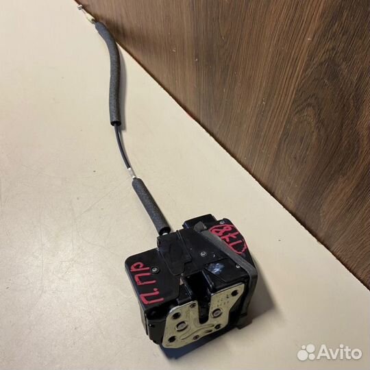 Замок двери передний правый Changan Cs55 Plus