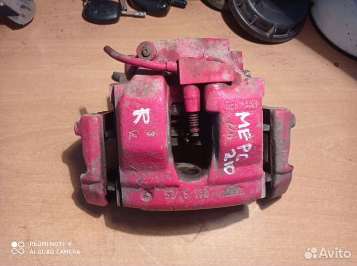 Суппорт передний правый Mercedes-Benz W210