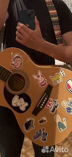 Продаю акустическую гитару