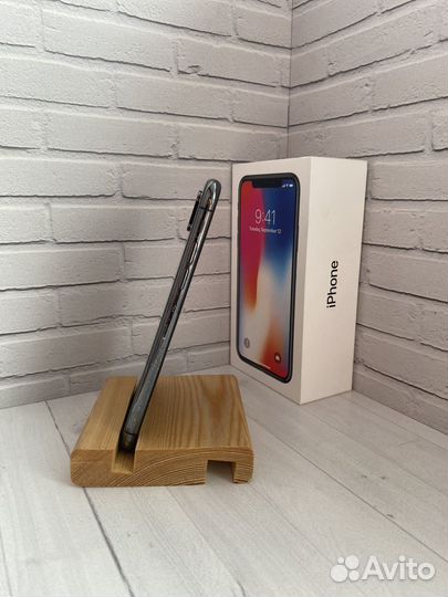 iPhone X, 64 ГБ