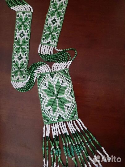 Украшение на шею