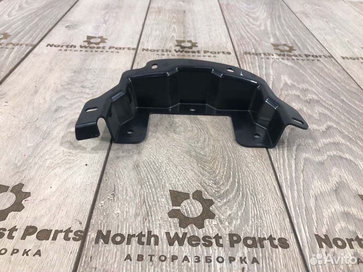 Кронштейн Tesla S электро 2013