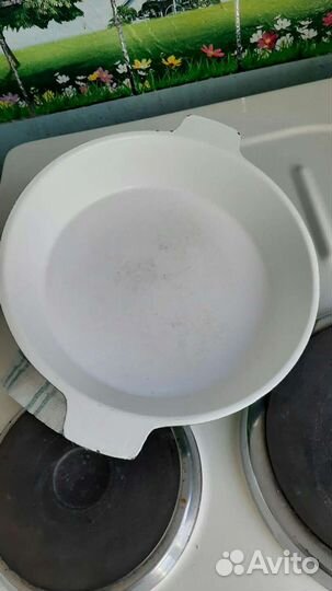 Чугунная эмалированная сковорода СССР