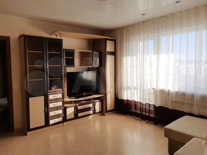 2-к. квартира, 52 м², 8/10 эт.
