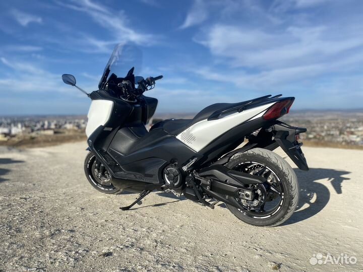 Yamaha Tmax 6 поколение