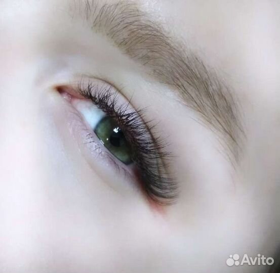 Наращивание ресниц, долговременная укладка бровей