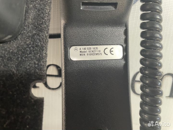 Телефон с подставкой W220 W140