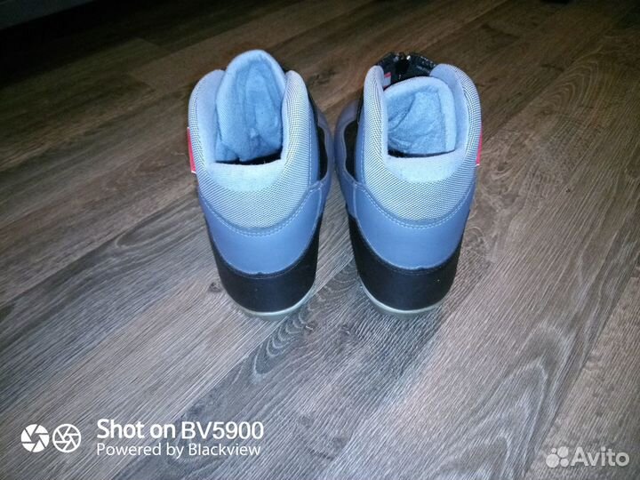 Лыжные ботинки marax