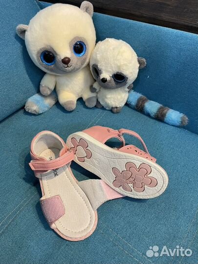 Сандалии для девочки 24 размер
