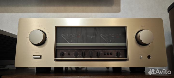 Accuphase E-406