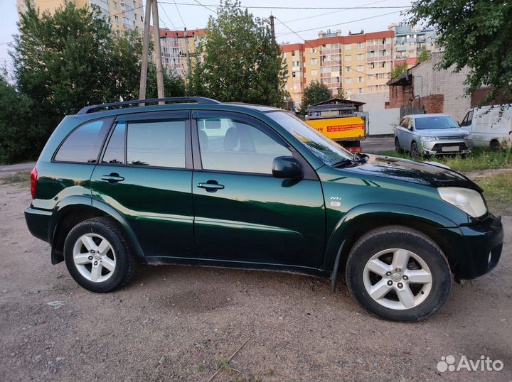 Toyota RAV4 2.0 AT, 2004, 331 000 км