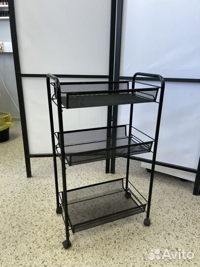 Тележка парикмахерская