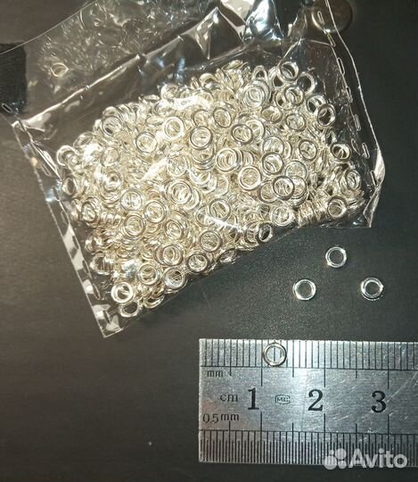 Кольца спаянные закрытые 4 мм металлич. сплав