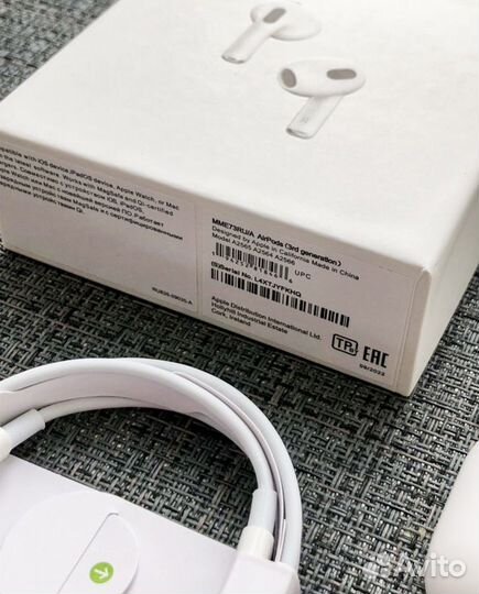 AirPods 3 новые + чехол в подарок
