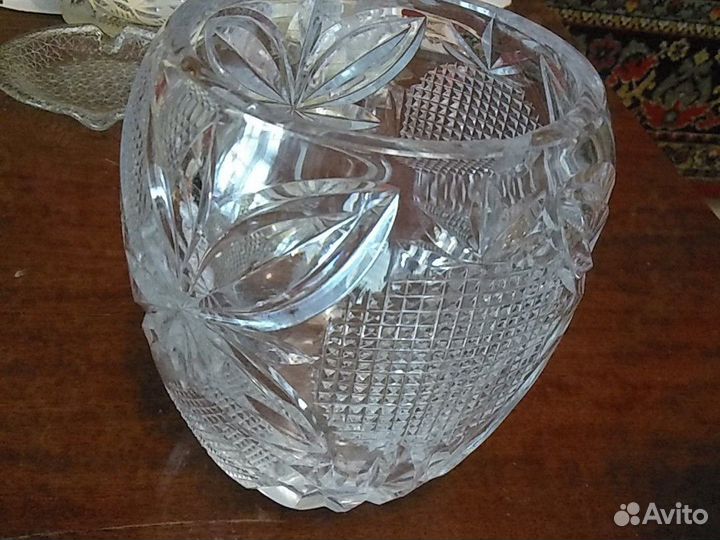 Вазы хрустальные, блюдо для торта, салатник