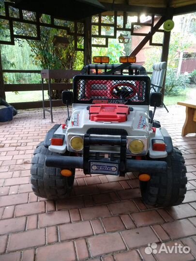 Детский электромобиль, внедорожник Pegperego Gauch
