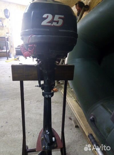 Лодка с мотором