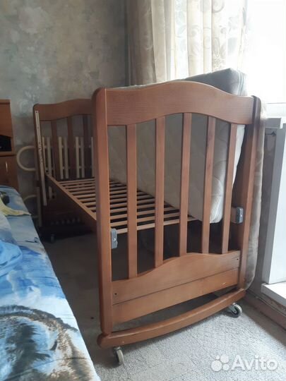 Детская кроватка