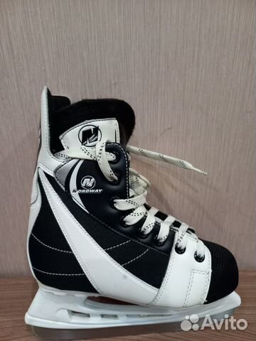 Продам коньки