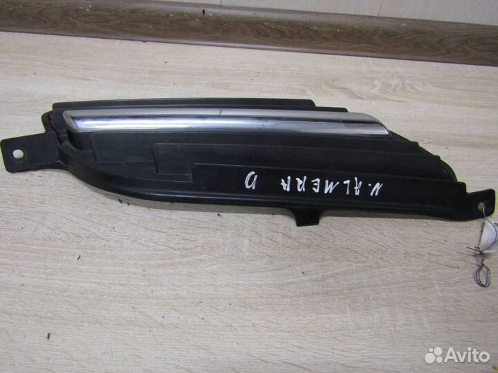 Решетка радиатора Nissan Almera Tino V10