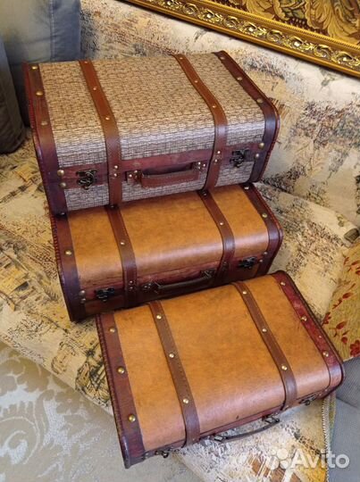 Чемодан с ручкой