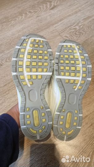 Кроссовки женские demix 37 р