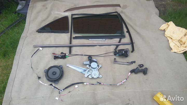 Стекло+ механизм Toyota Premio NZT260