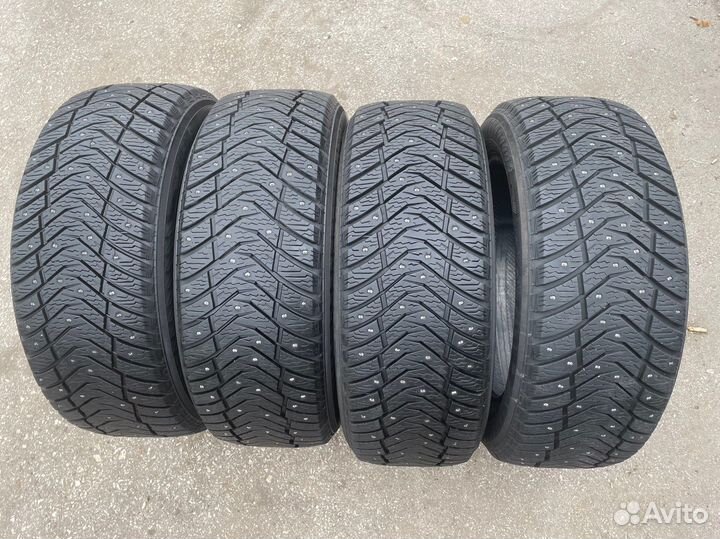 Yokohama Ice Guard IG65 215/55 R17