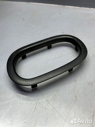 Рамка ручки двери левая Renault Laguna 1 2.0 1994