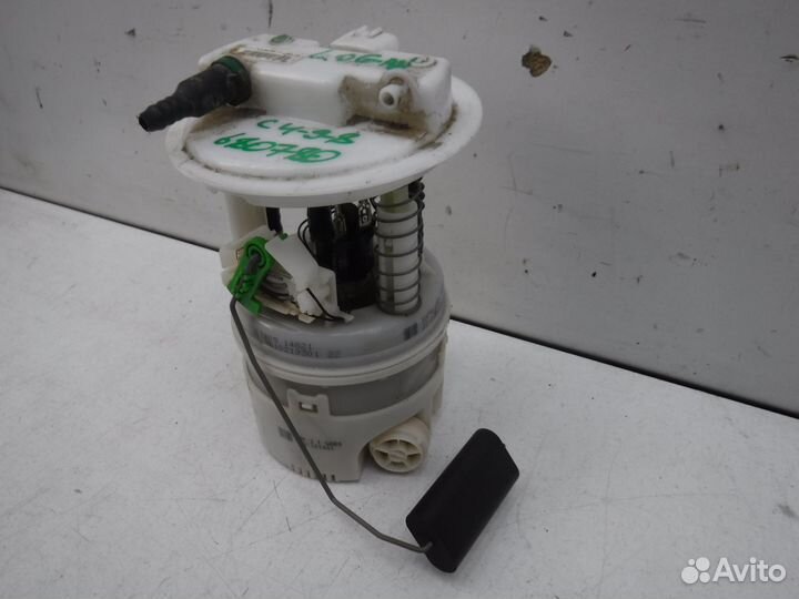 Насос топливный Renault Logan 2018