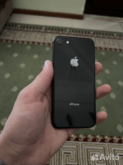 iPhone 8, 64 ГБ