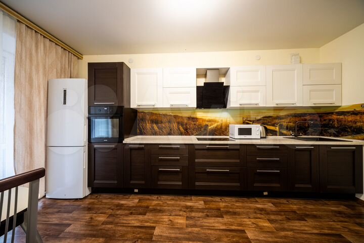 2-к. квартира, 74 м², 3/8 эт.