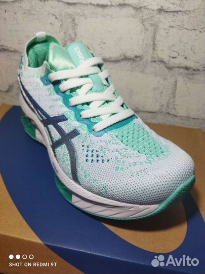 Кроссовки женские Asics