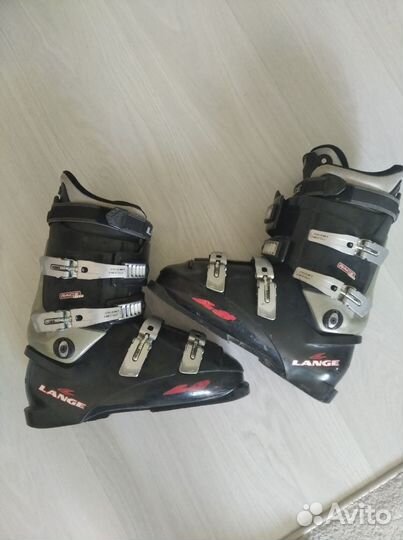 Горнолыжные ботинки 28