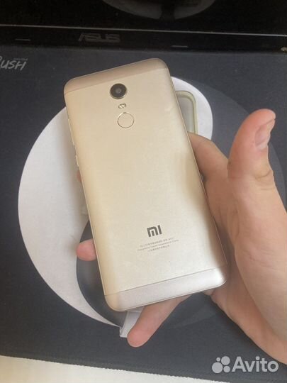 Телефон Xiaomi Redmi 5 Plus 4x64