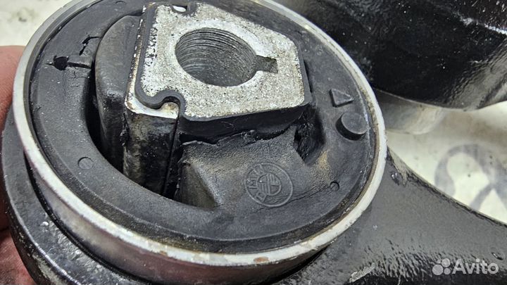 Комплект передних рычагов на BMW X3 E83