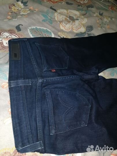 Джинсы женские levis размер 26 (S)