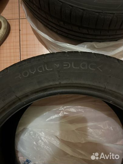 Royal Black Royal Performance 225/45 R17 94W