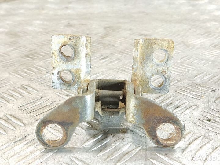 Петля багажника правая Chery Tiggo 2005-2016