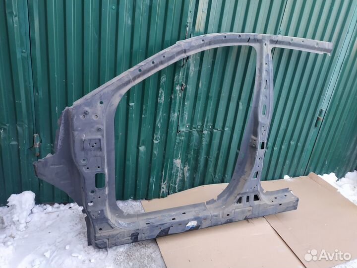 Hyundai ix35/Tucson порог, стойка кузова левая
